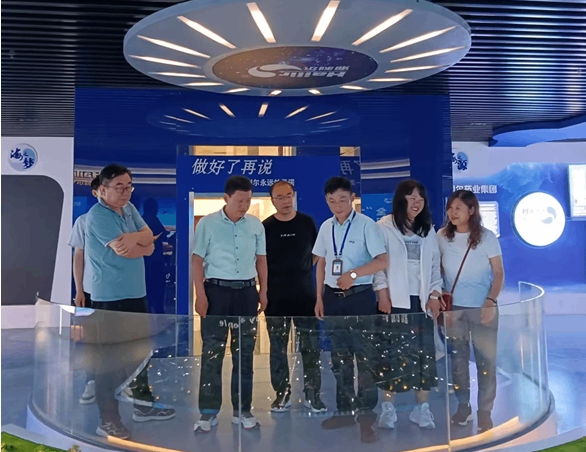 山西農(nóng)業(yè)大學(xué)基礎(chǔ)部楊書記一行來(lái)海利爾參觀訪問(wèn)