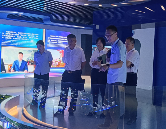 各界領(lǐng)導(dǎo)來(lái)海利爾參觀交流指導(dǎo)